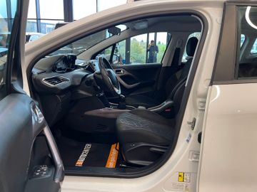 MYAUTOCENTER – Gebraucht- und Jahreswagen mit Werkstattservice in Pfaffenhofen Peugeot 2008 Active *Klima*PDC*Navi*