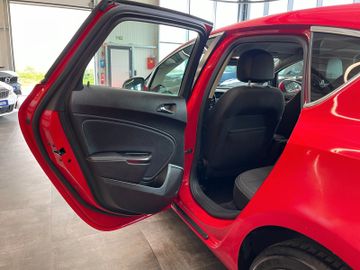 MYAUTOCENTER – Gebraucht- und Jahreswagen mit Werkstattservice in Pfaffenhofen Opel Astra J Lim. 5-trg. Cosmo *Klima*PDC*Tempomat*