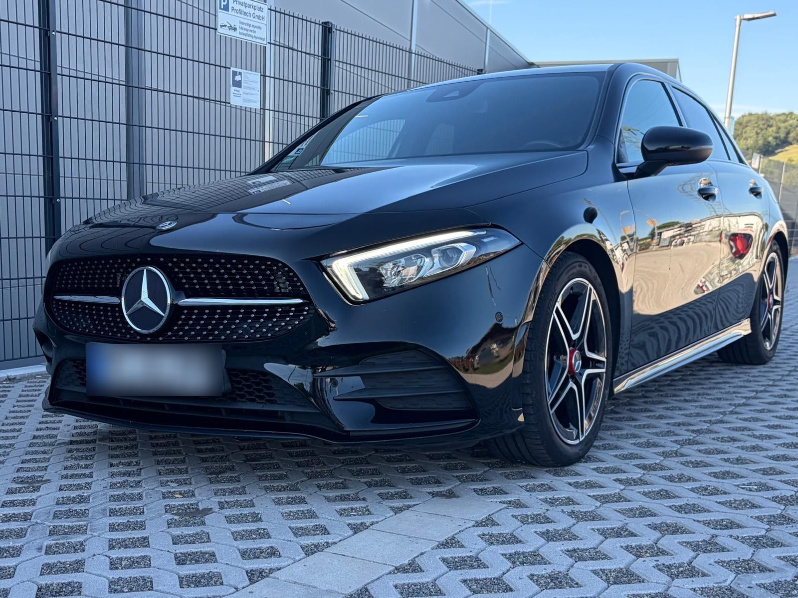 MERCEDES-BENZ A180d AMG Night Paket w177