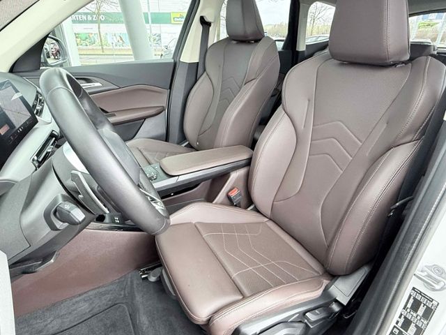 BMW X1 xDrive Panorama Sportsitz AHK adap.LED Drivin foto 5