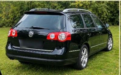 Volkswagen Passat 2009 — rear view
