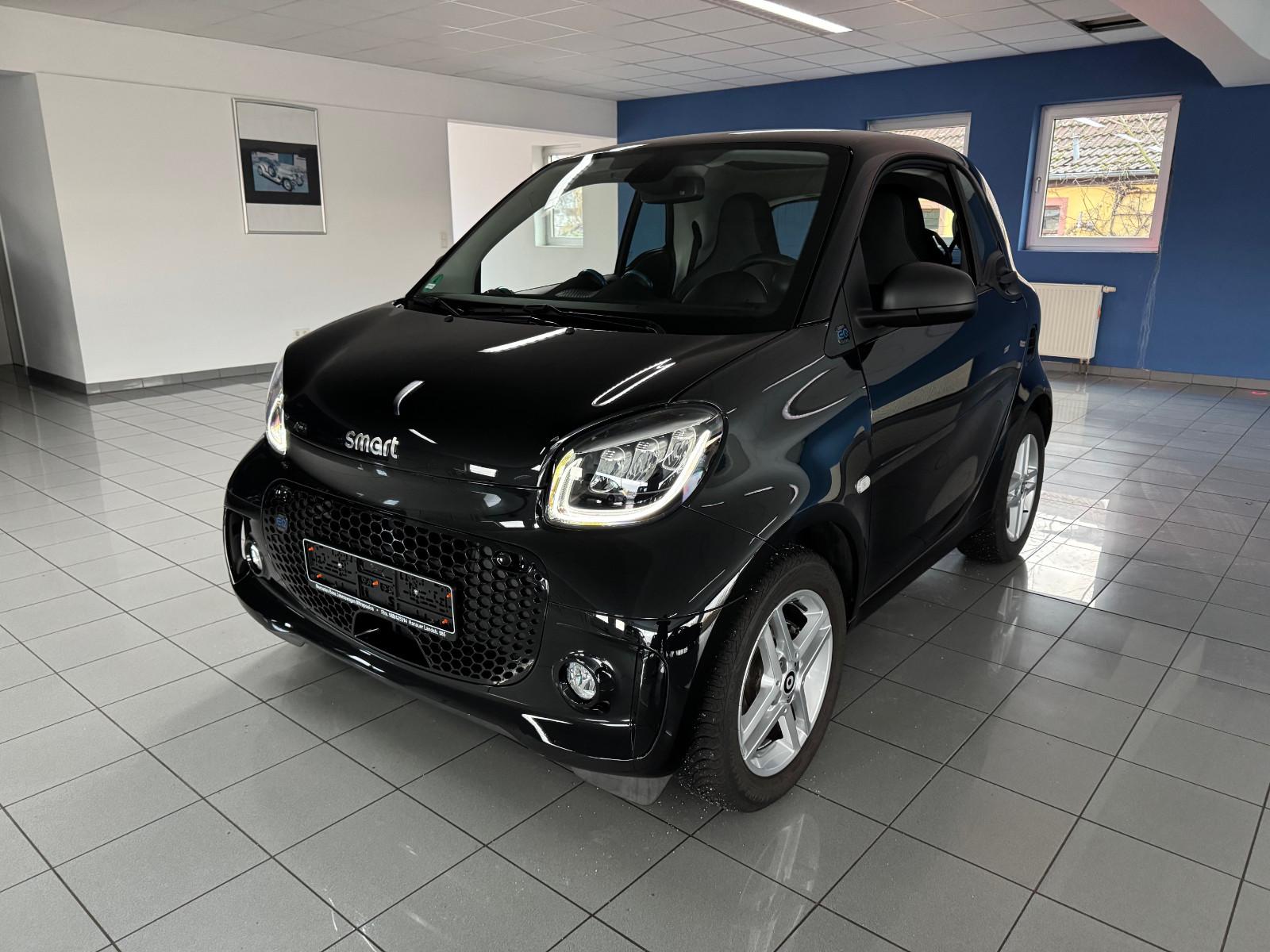 Smart ForTwo fortwo coupe EQ | 22 kW | Media-System |