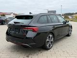 Skoda Octavia RS Combi+DCC+AHK+PANO+CANTON - Skoda Octavia Tageszulassungen
