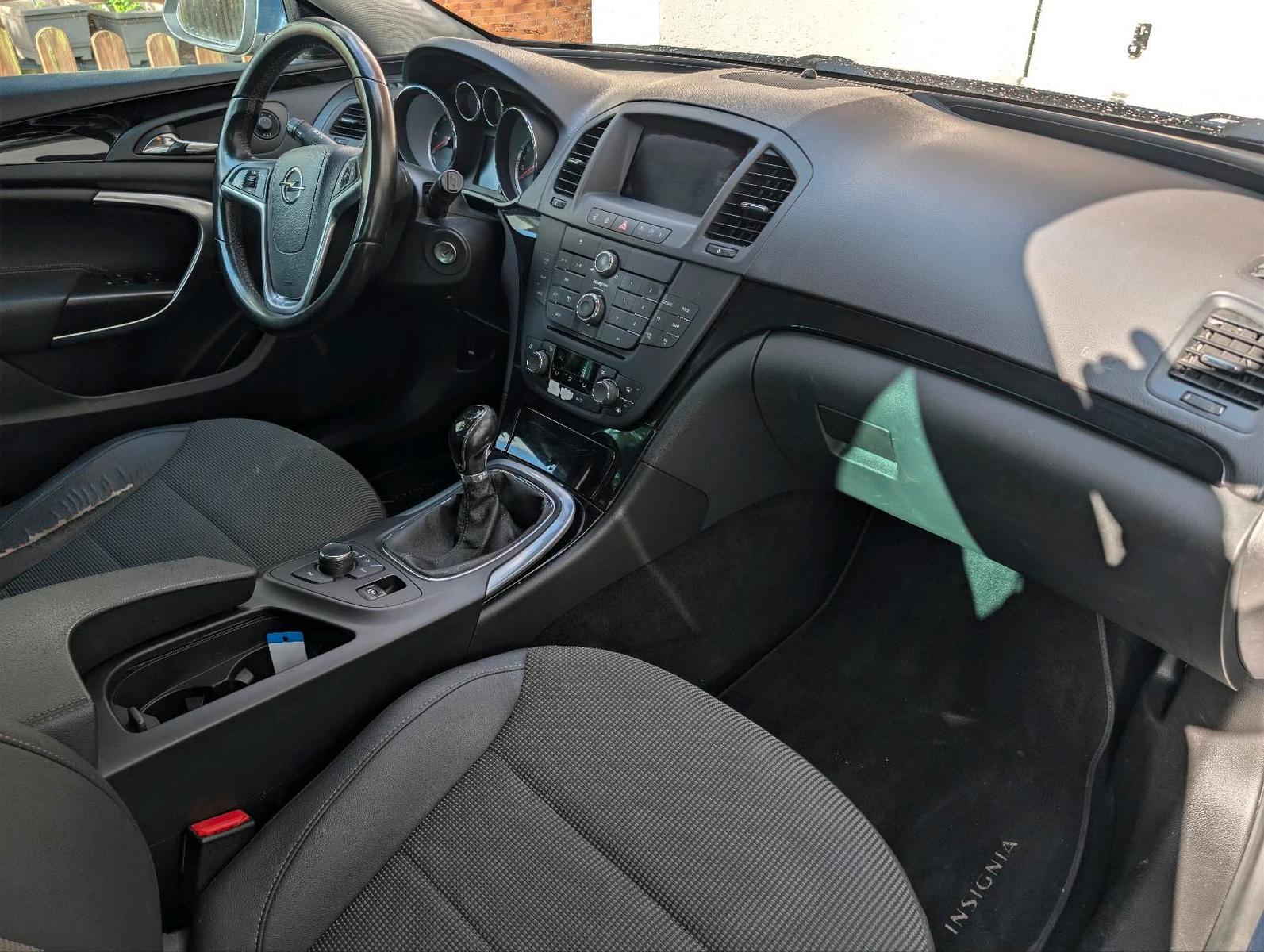 Opel Insignia 2010 — photo 6