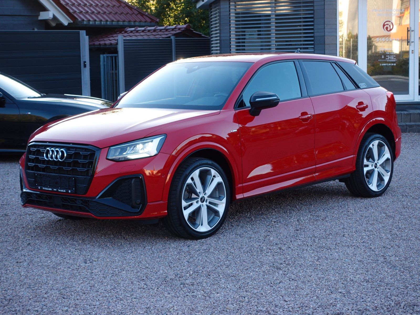 Fahrzeugabbildung Audi Q2 35 TFSI S tronic S line AHK/SONOS/19"LMR/....