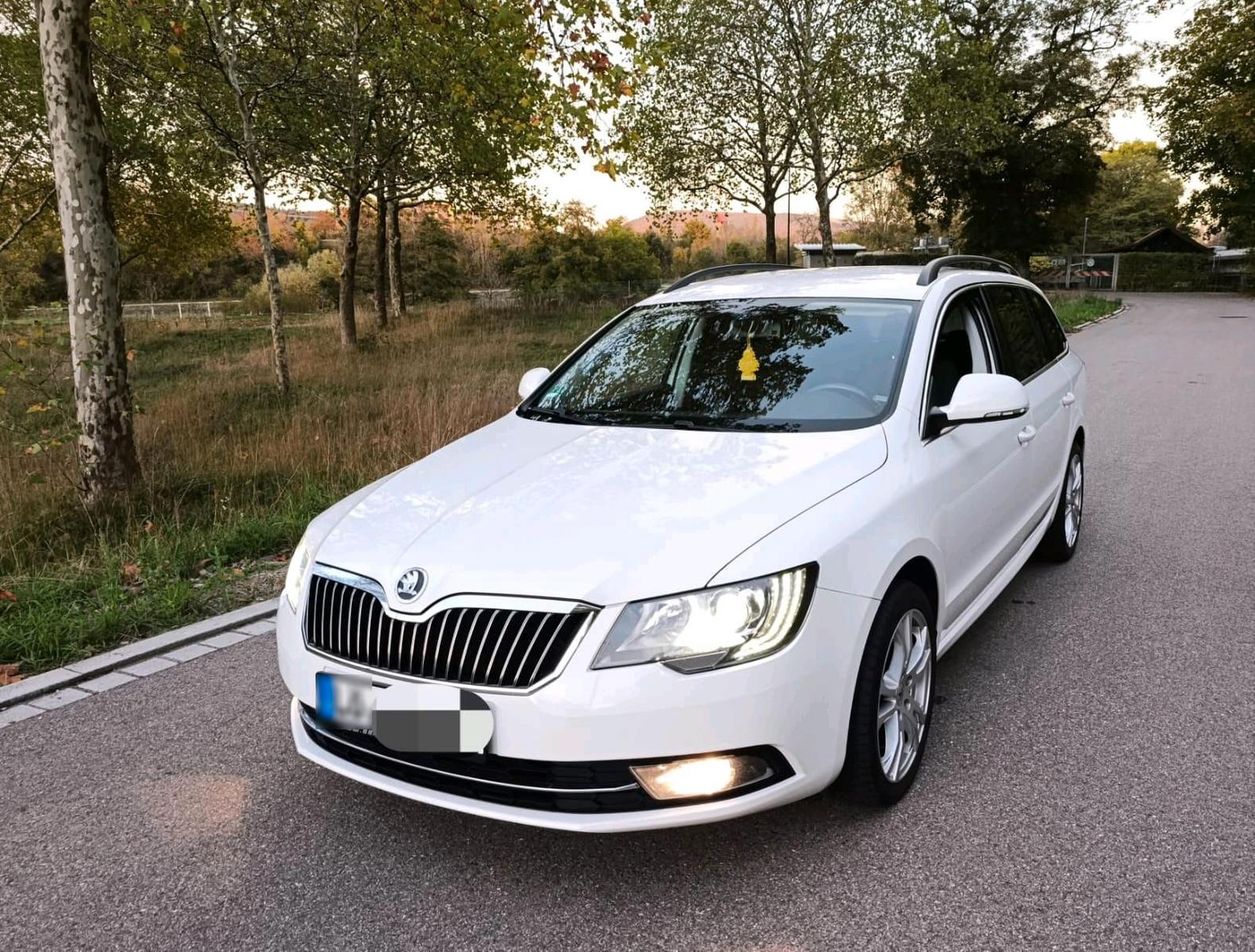 Skoda Superb 2014 — двигун 140 HP (103kW)