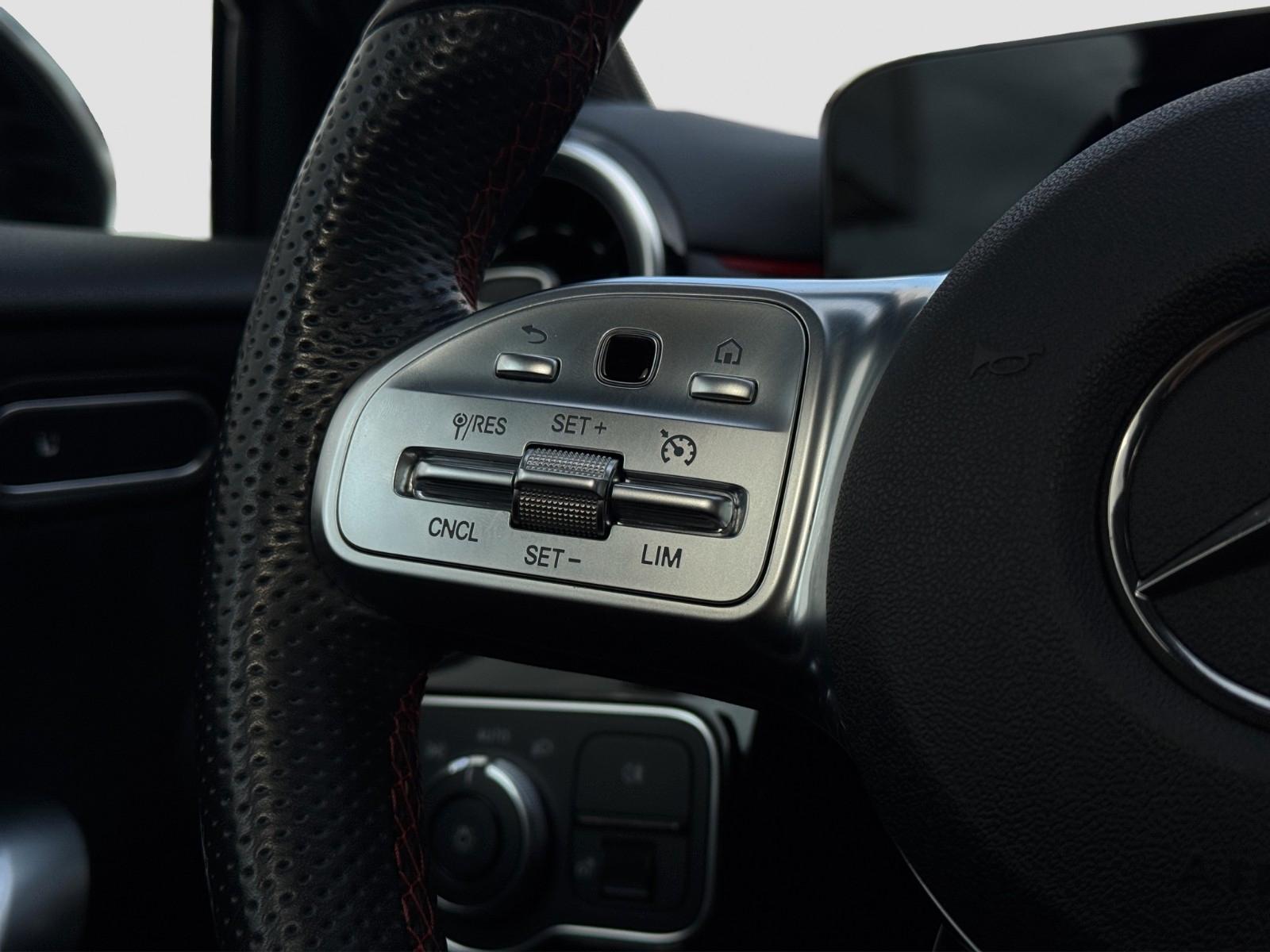 Mercedes-Benz A 250 e 8G-DCT AMG Line Night|LED|Panorama|Leder