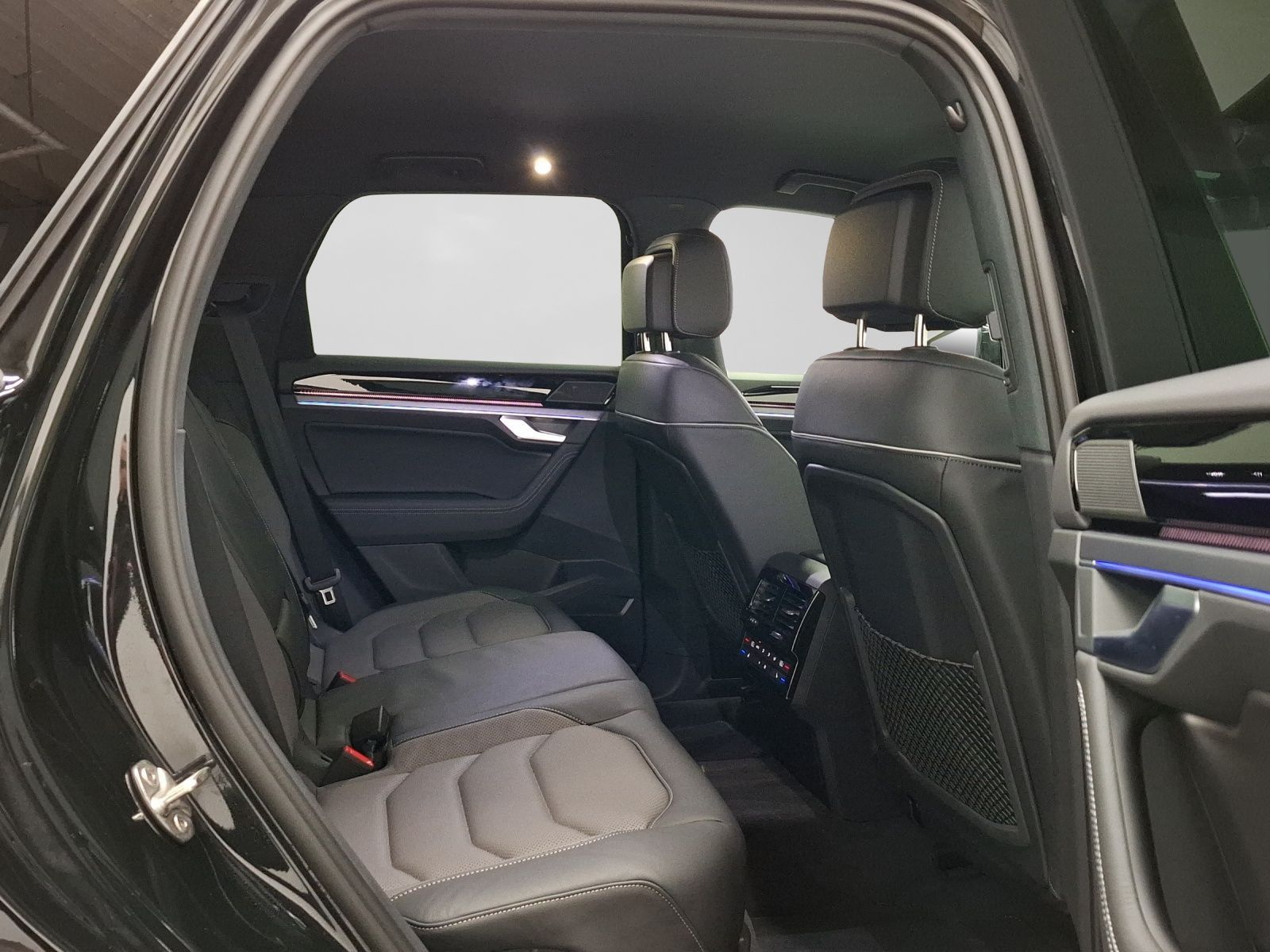 Volkswagen Touareg - Bild 6