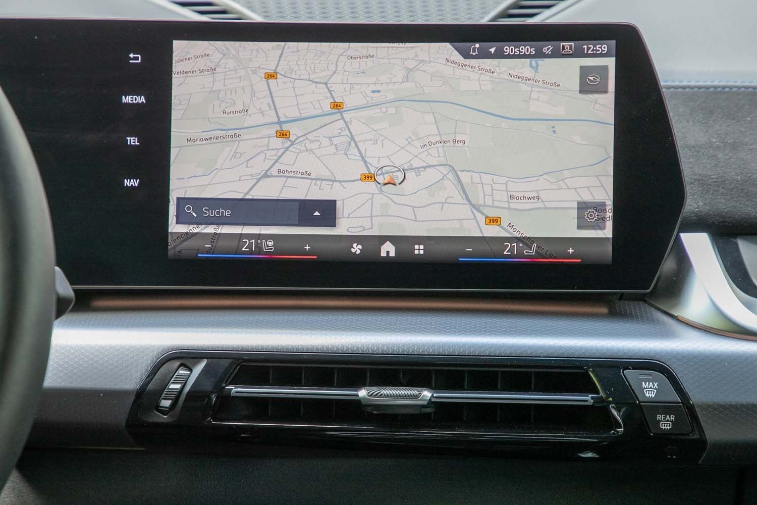 BMW X2 sDrive20i M Sportpaket Navi adLED RfKam Klima foto 14