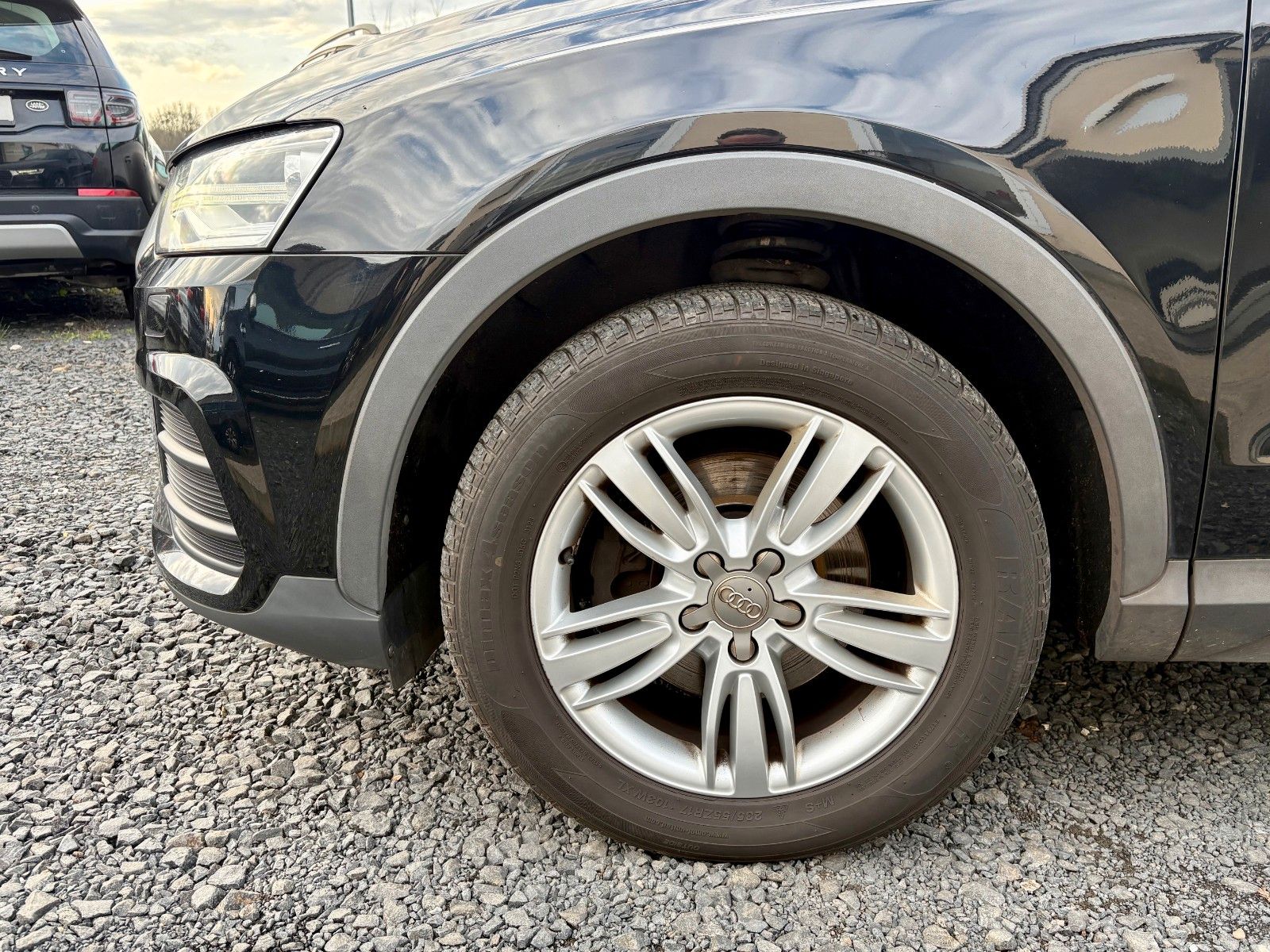 Fahrzeugabbildung Audi Q3 2.0 TDI basis Navi Xenon Tempomat SPORTFWK