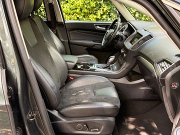 Ford S-Max - 12