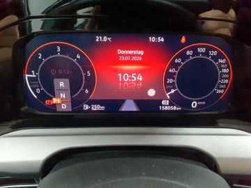 Volkswagen Golf - 11