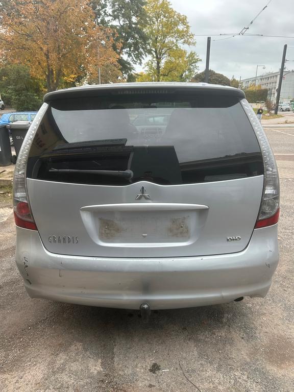 Mitsubishi Grandis