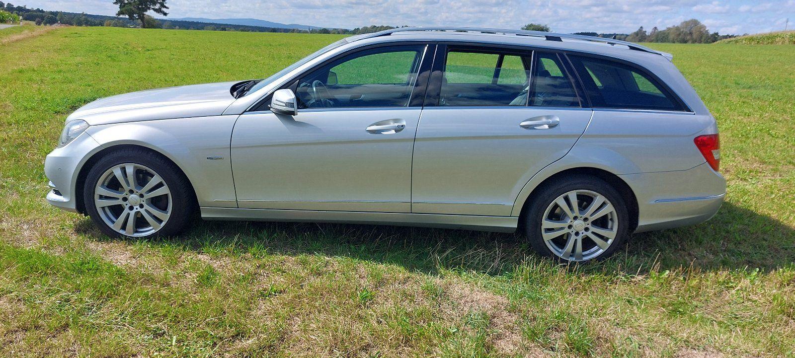 Mercedes-Benz C180 2011 — photo 7