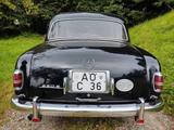 Mercedes-Benz 220s  Oldtimer - Mercedes-Benz 220 mit Benzin-Antrieb: Limousine