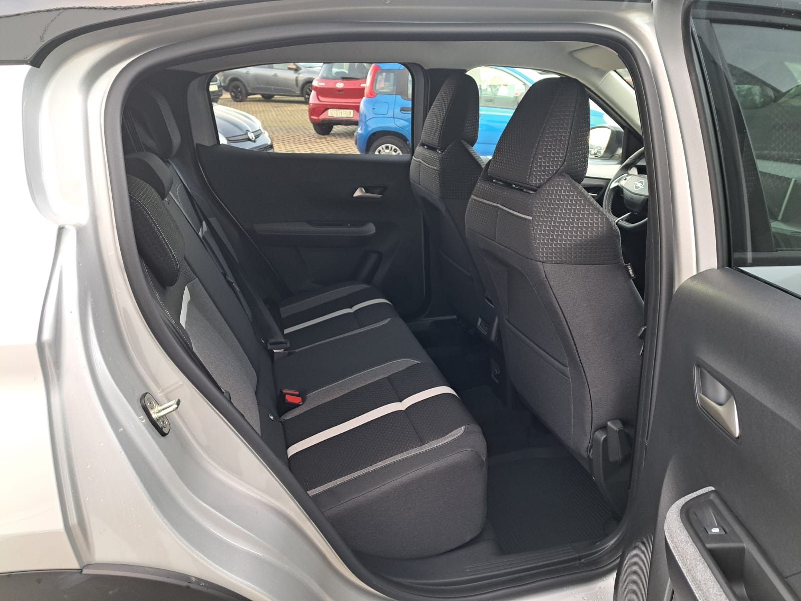 Fahrzeugabbildung Opel Frontera GS 1.2 Turbo Hybrid 145PS Automatik