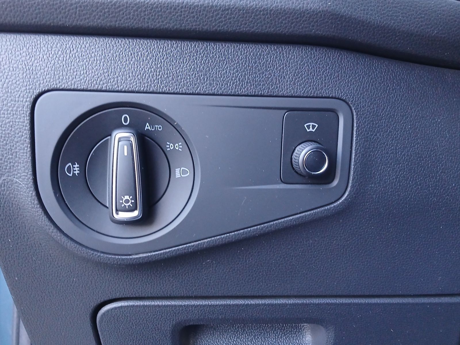 Fahrzeugabbildung Volkswagen Tiguan Allspace TDI Life DSG LED AHK Navi  ACC S