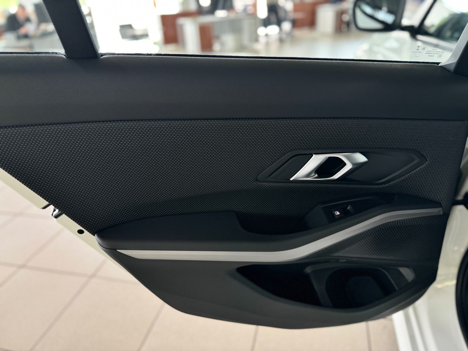 Fahrzeugabbildung BMW 330e Advantage DAB CockPit+ Sitzheizung PDC LED