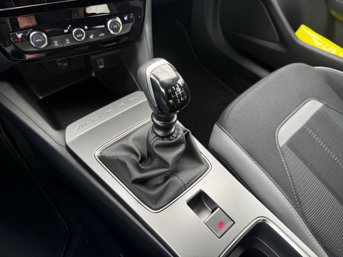 Fahrzeugabbildung Opel Mokka 1.2 GS mit SHZ+LHZ+Kamera+Allwetter
