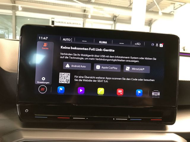 Leon Sportstourer FR 1.5 eTSI*AHK*PANO*LED*