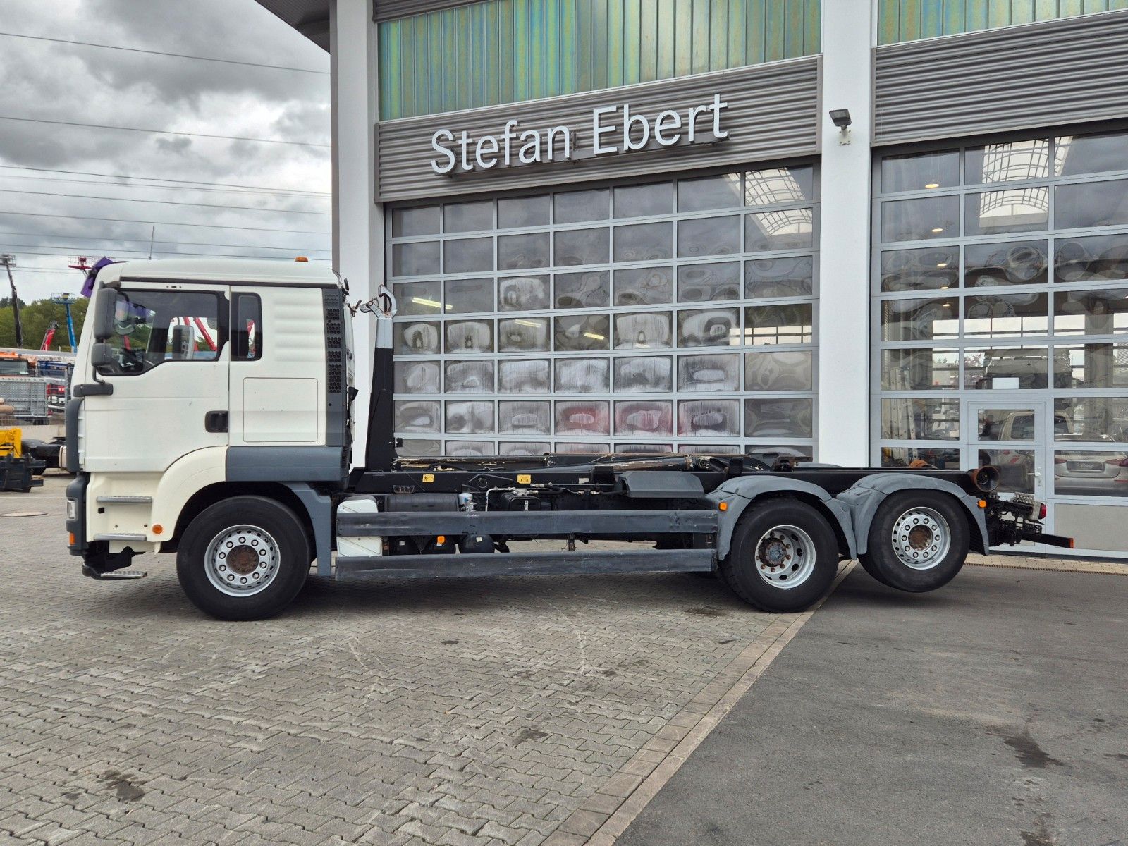 Fahrzeugabbildung MAN TGA 26.440 6x2-2 BL Meiller RK 20.70 Bett