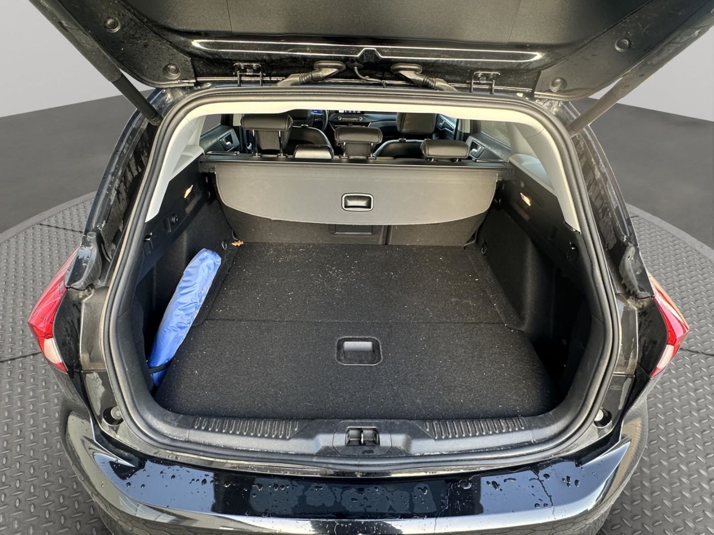 Fahrzeugabbildung Ford Focus Turnier 2.0 EcoBlue Vignale HÄNDLER/EXPORT