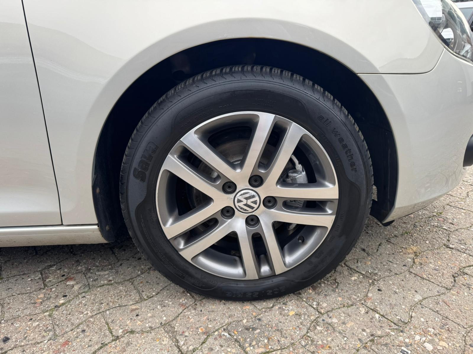 Volkswagen Golf 2011 — photo 18