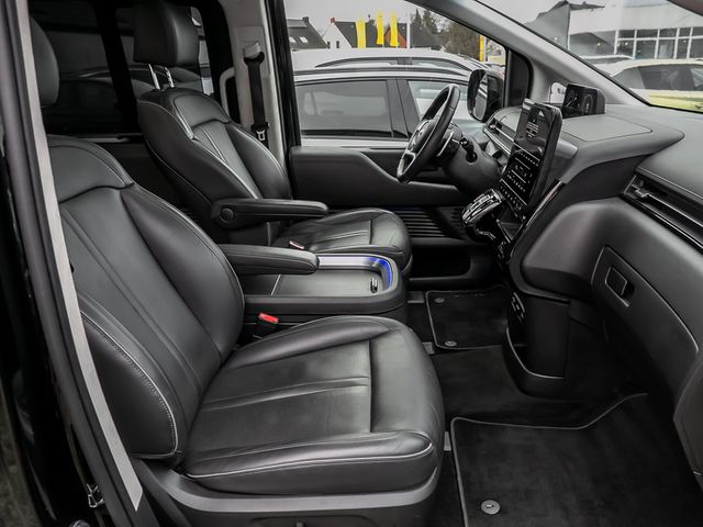 Hyundai Staria 2.2 Signature 4WD Leder Autobahnassistent