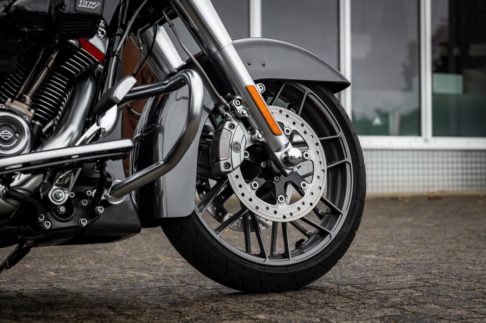 Fahrzeugabbildung Harley-Davidson FLHXSE CVO Street Glide 117 Cui - JEKILL & HYDE