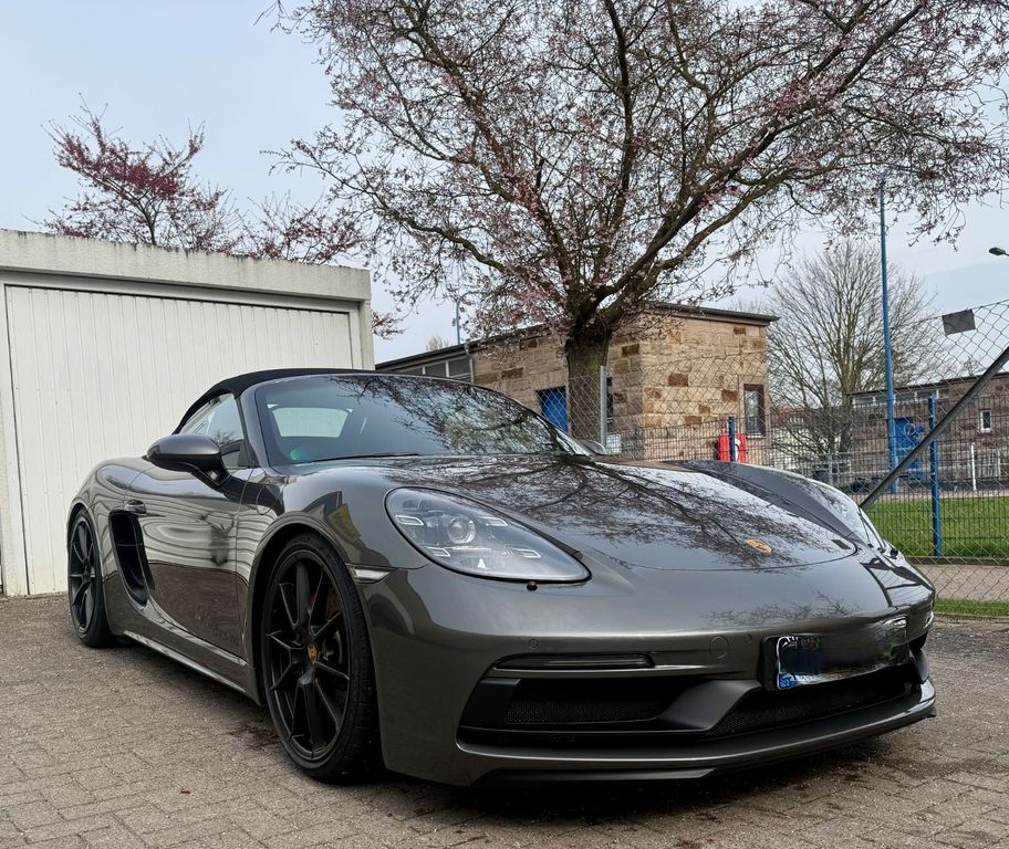 Image of Porsche Boxster