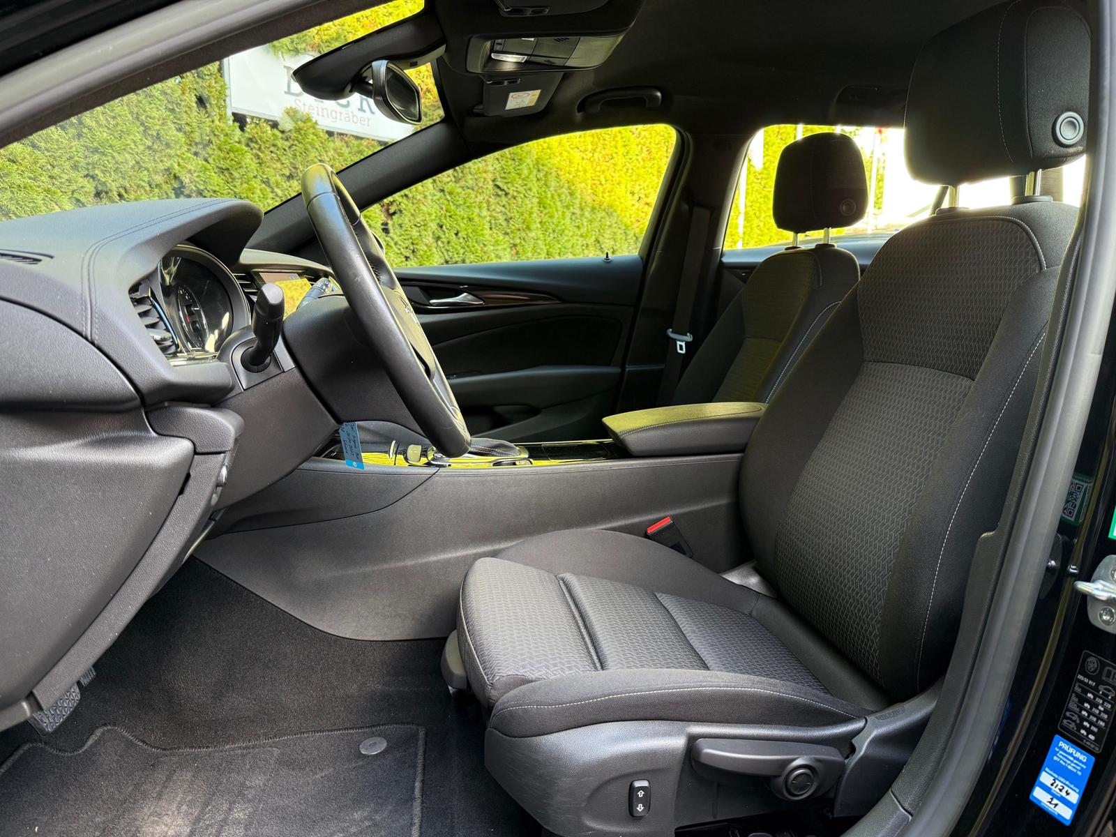Opel Insignia 2.0 CDTI Business AHK+LED+NAV+SHZ+CARPL