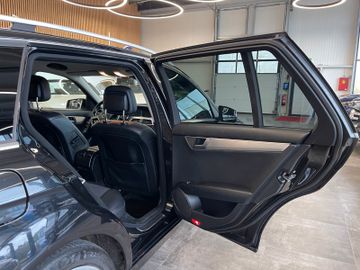 Mercedes-Benz C 220 T CDI BlueEfficiency *Navi*Klima*SHZ*PDC*