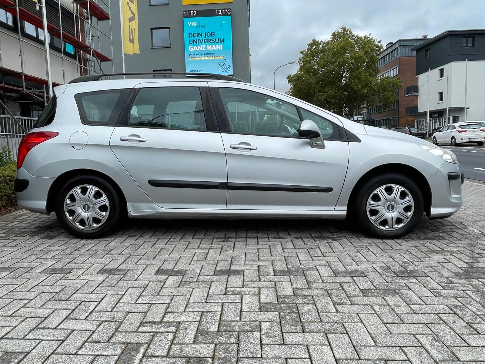 Peugeot 308 2010 — photo 8