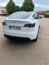 Tesla Model Y "Long Range Dual AWD"  - Tesla aus 2022
