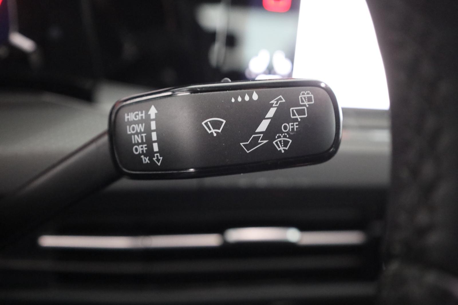 Volkswagen Golf VIII 2.0 GTI LED Navi AHK Winterpaket DAB, миниатюра 19