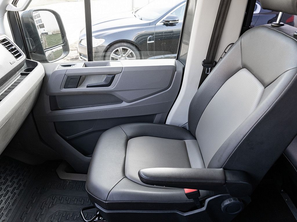 Fahrzeugabbildung Volkswagen Crafter 35 2.0 TDI PLUS MIXTO L2H2 AHK KAMERA