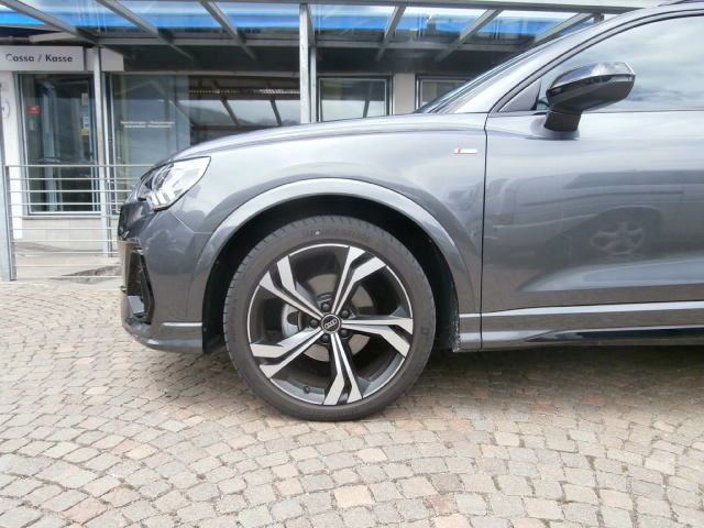 Audi Q3 35 TDI S tronic S line imagem 3