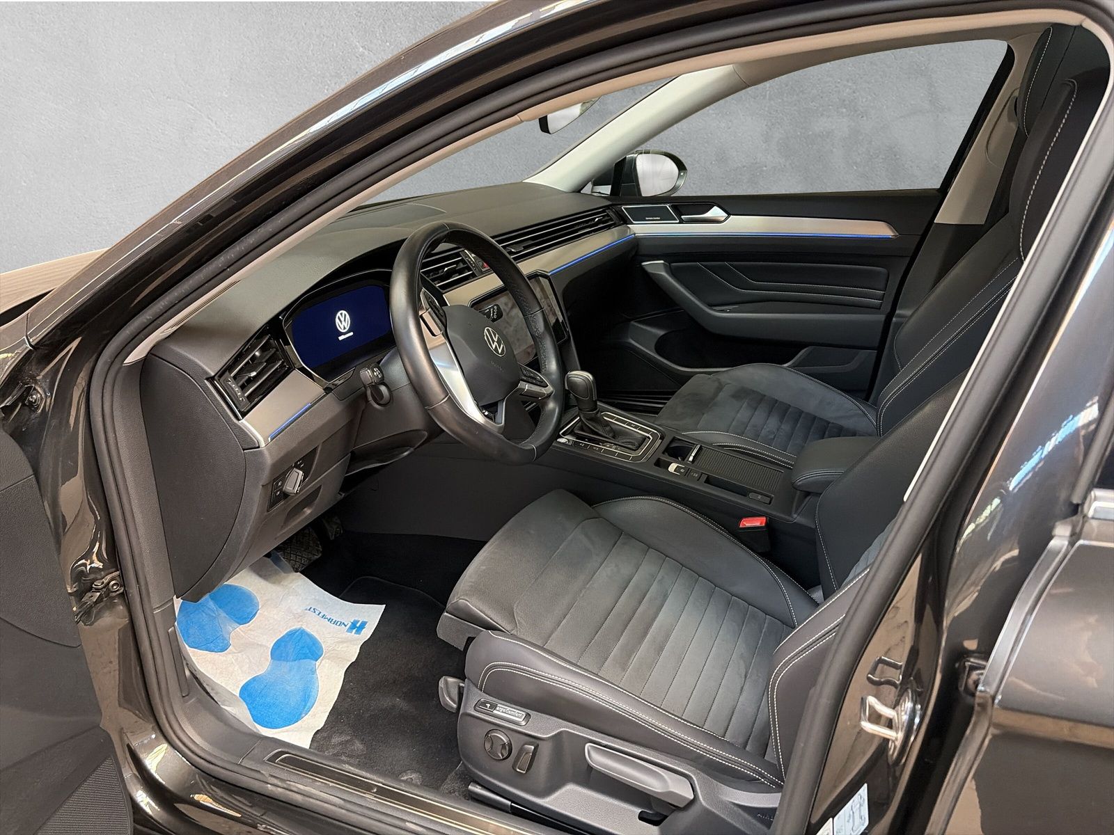 Fahrzeugabbildung Volkswagen Passat Variant 2.0 TDI AppConnect SHZ ACC