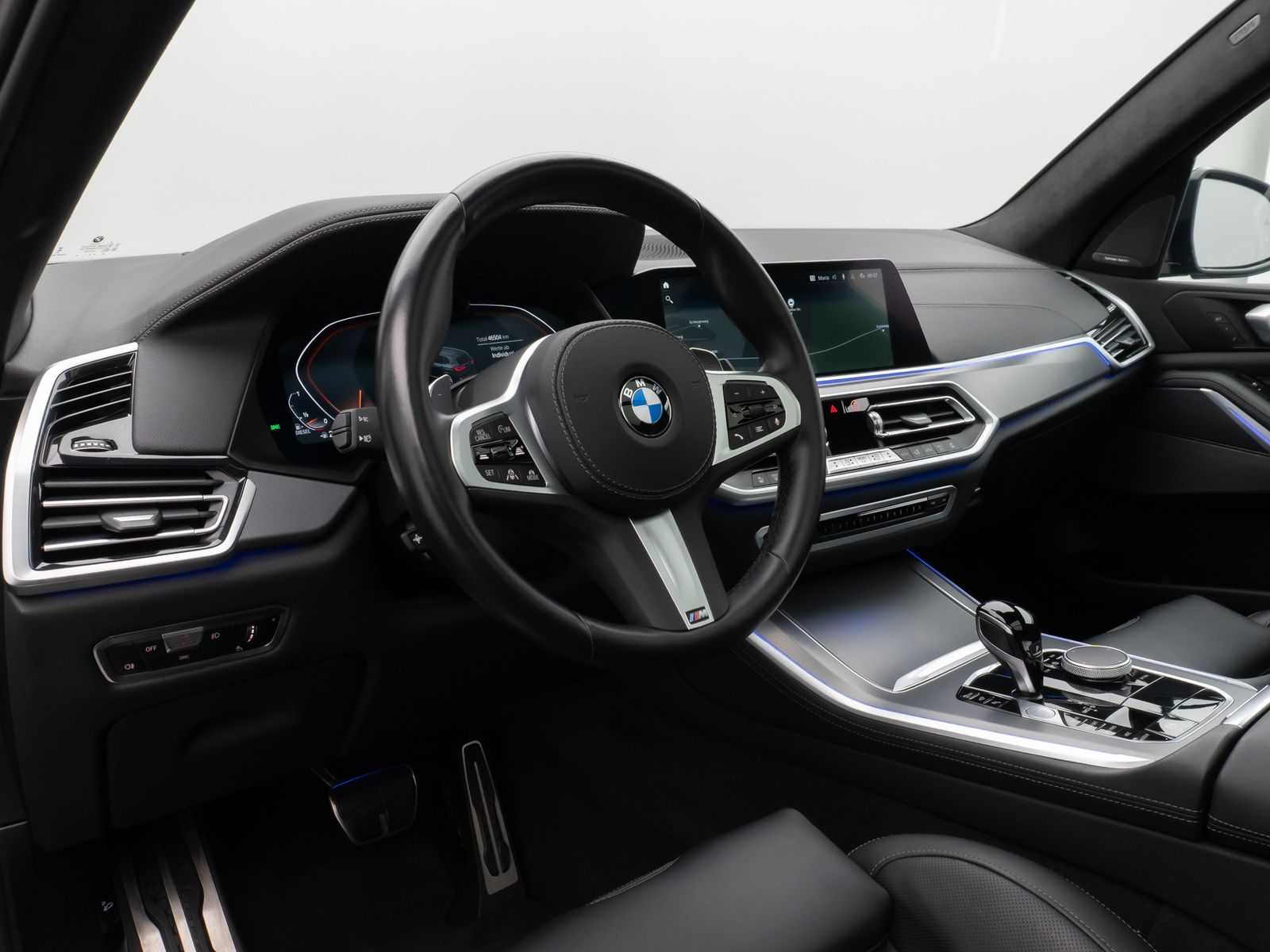 Fahrzeugabbildung BMW X5 xD40d M Sport Panorama Laser 360°HUD DAB H/K