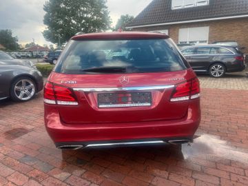 Mercedes E 200 - 4