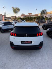 Peugeot 5008 - 8