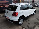 Volkswagen Polo V Cross-1,2/66KW/2.HAND/EURO6/Tüv 11/27- - VW Polo Gebrauchtwagen in Kassel