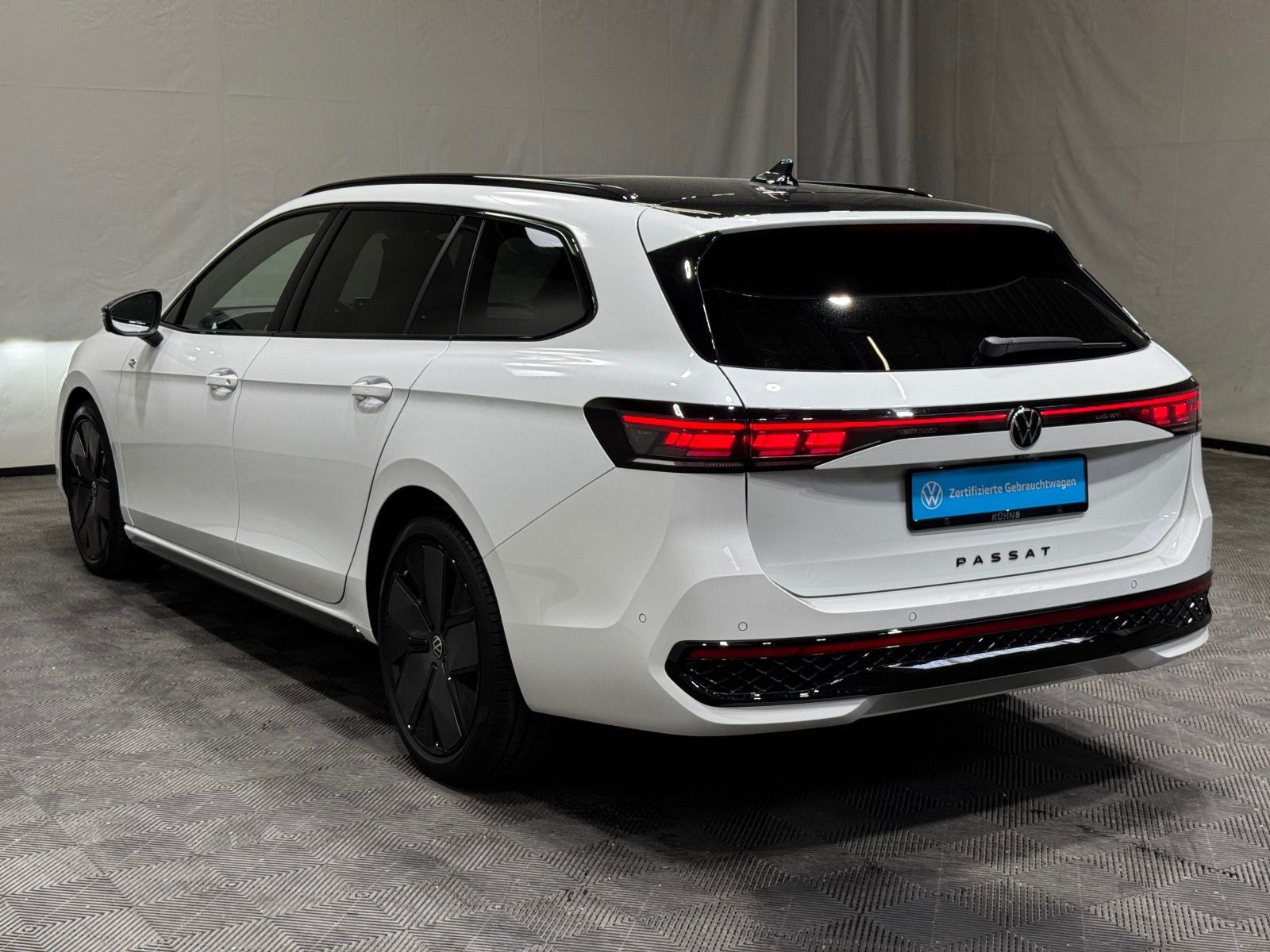 Volkswagen Passat Variant R-Line Signature 2.0 TDI DSG 4M foto 5