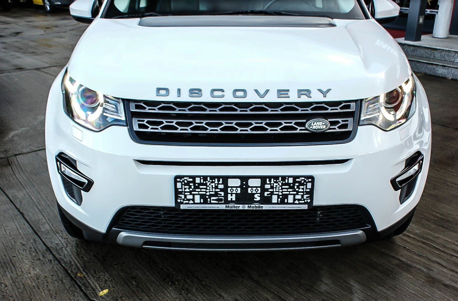 Fahrzeugabbildung Land Rover Discovery Sport TD4 Aut 9-Gang SE XENON NAVI AHK