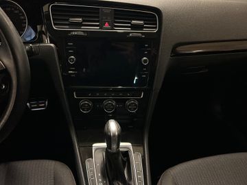 Fotografie 12 des VW Golf VII Variant Sound Automatik Navi Stanhzg.
