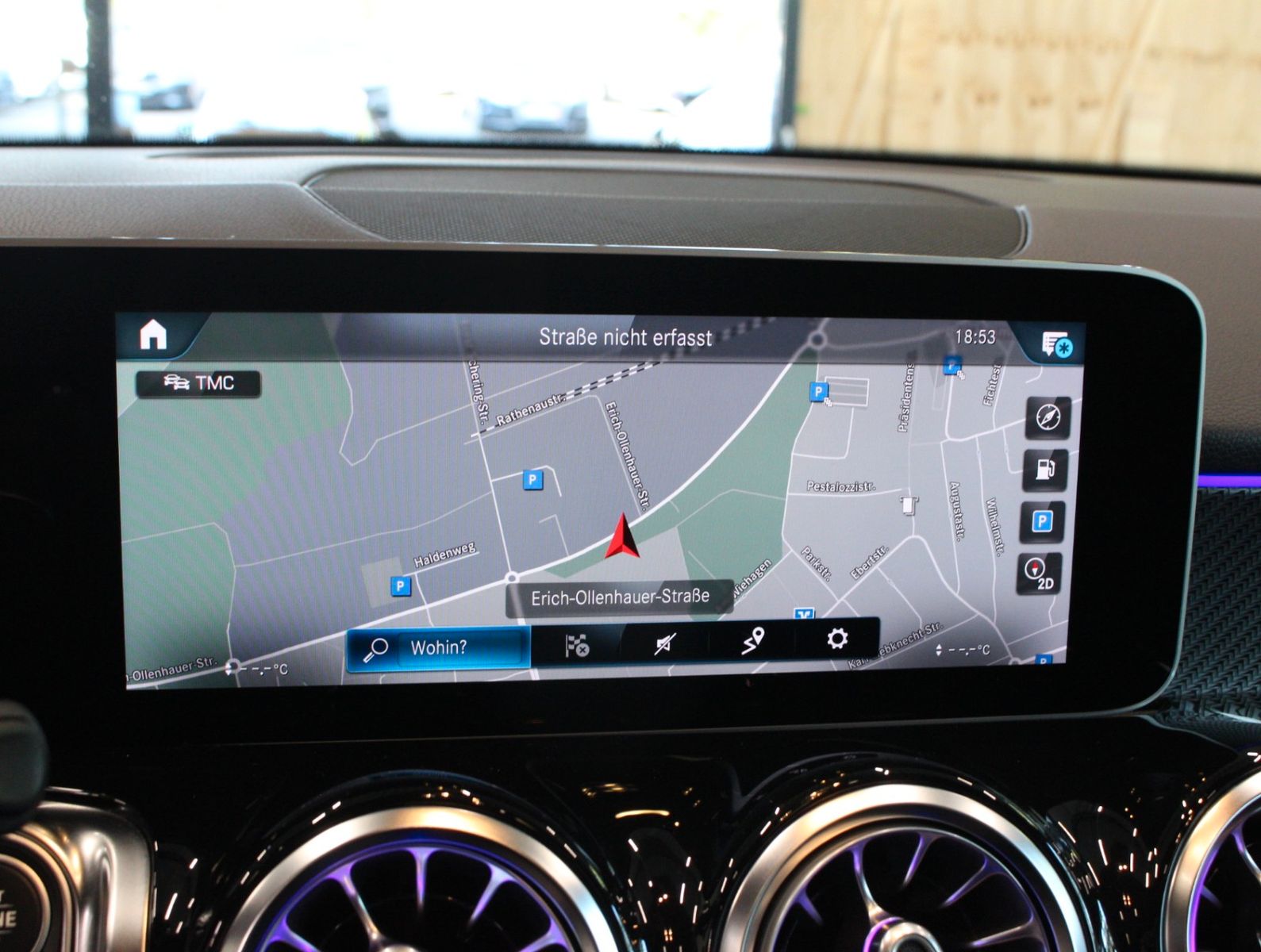 Fahrzeugabbildung Mercedes-Benz GLB 250 4Matic AMG Line Pano*Widescreen*Kamera
