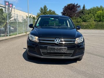Volkswagen Tiguan - 2