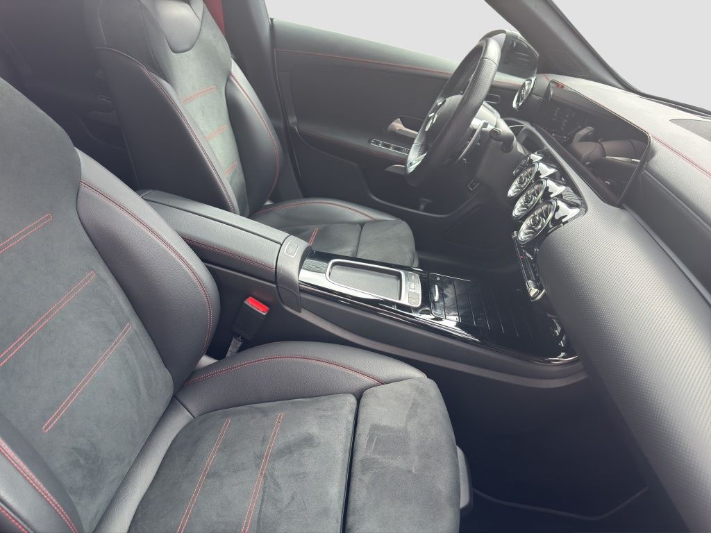 Fahrzeugabbildung Mercedes-Benz AMG CLA 35 4MATIC Shooting Brake HUD*Navi*Pano