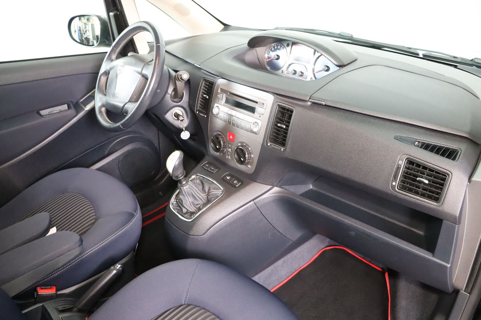 Fahrzeugabbildung Lancia Musa oRo 1.4 16V Edizione