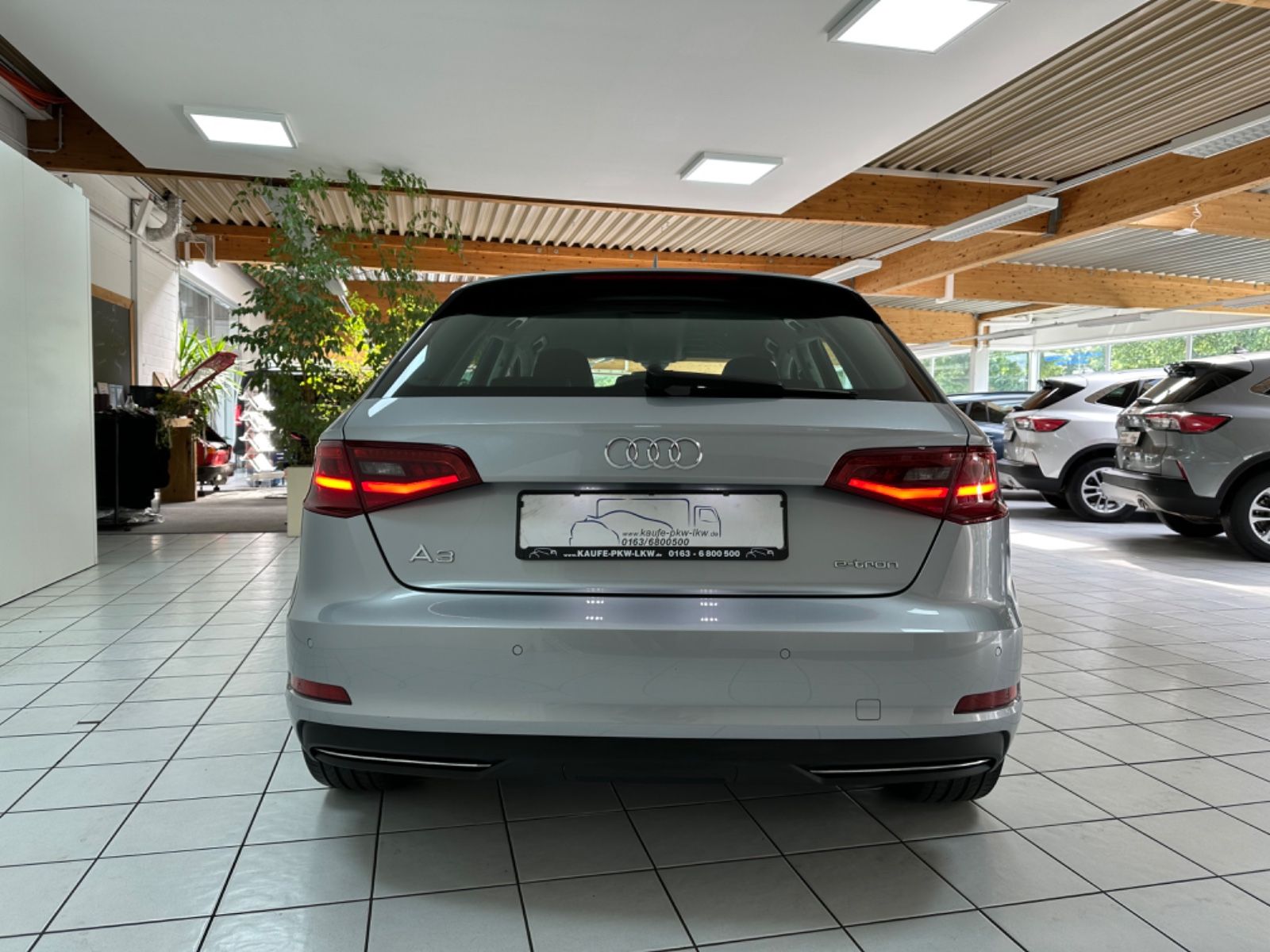 Fahrzeugabbildung Audi A3 Sportback Ambiente e-tron*Klima*Navi*